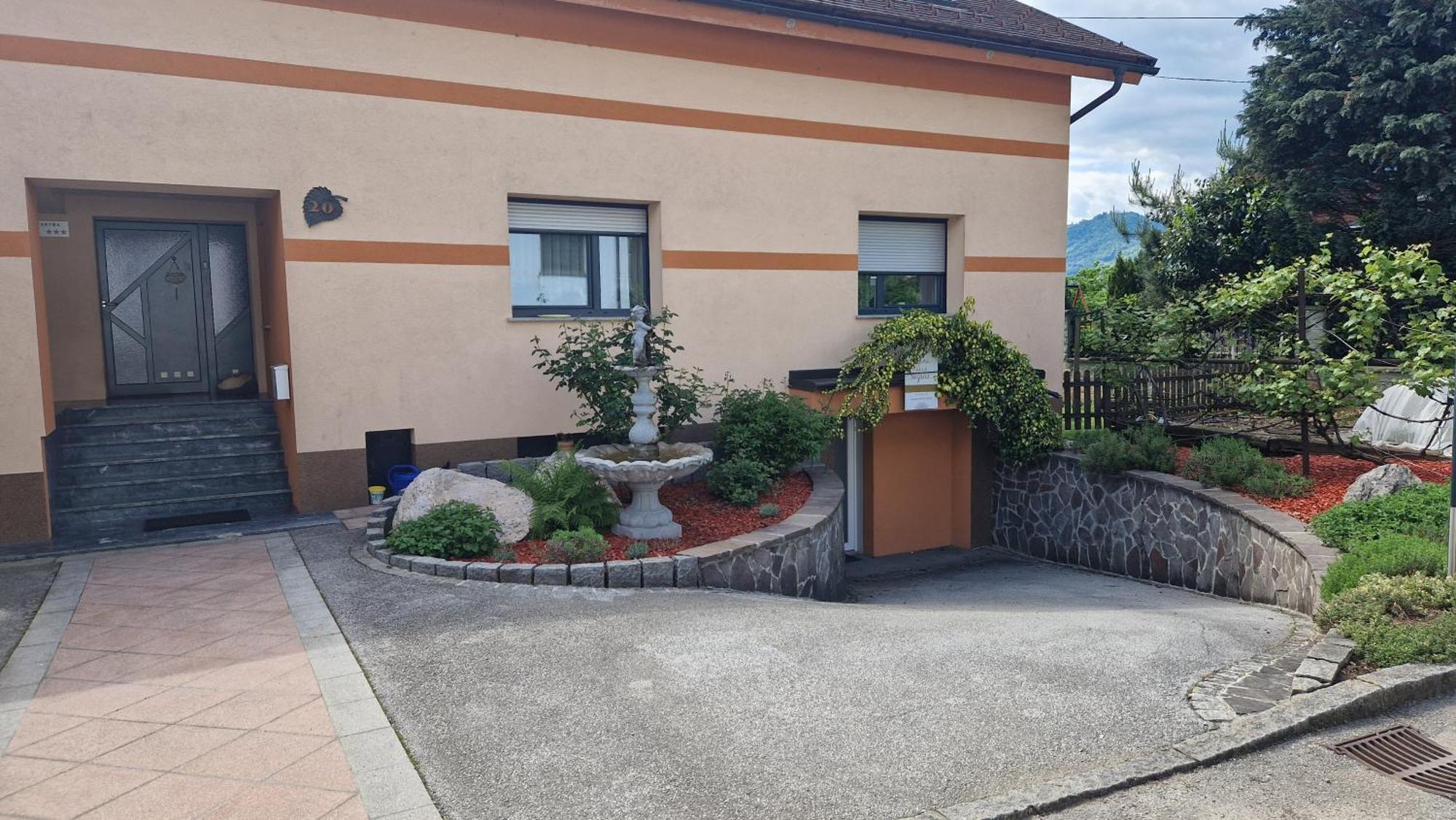 Hisa Bizjak Kranj Extérieur photo